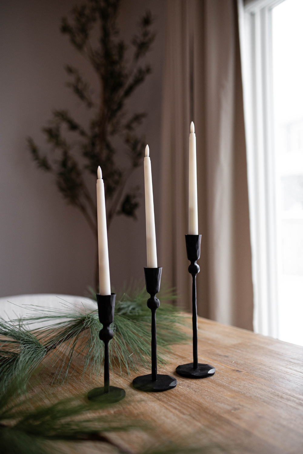 Iron Candle Sticks Holder (medium)