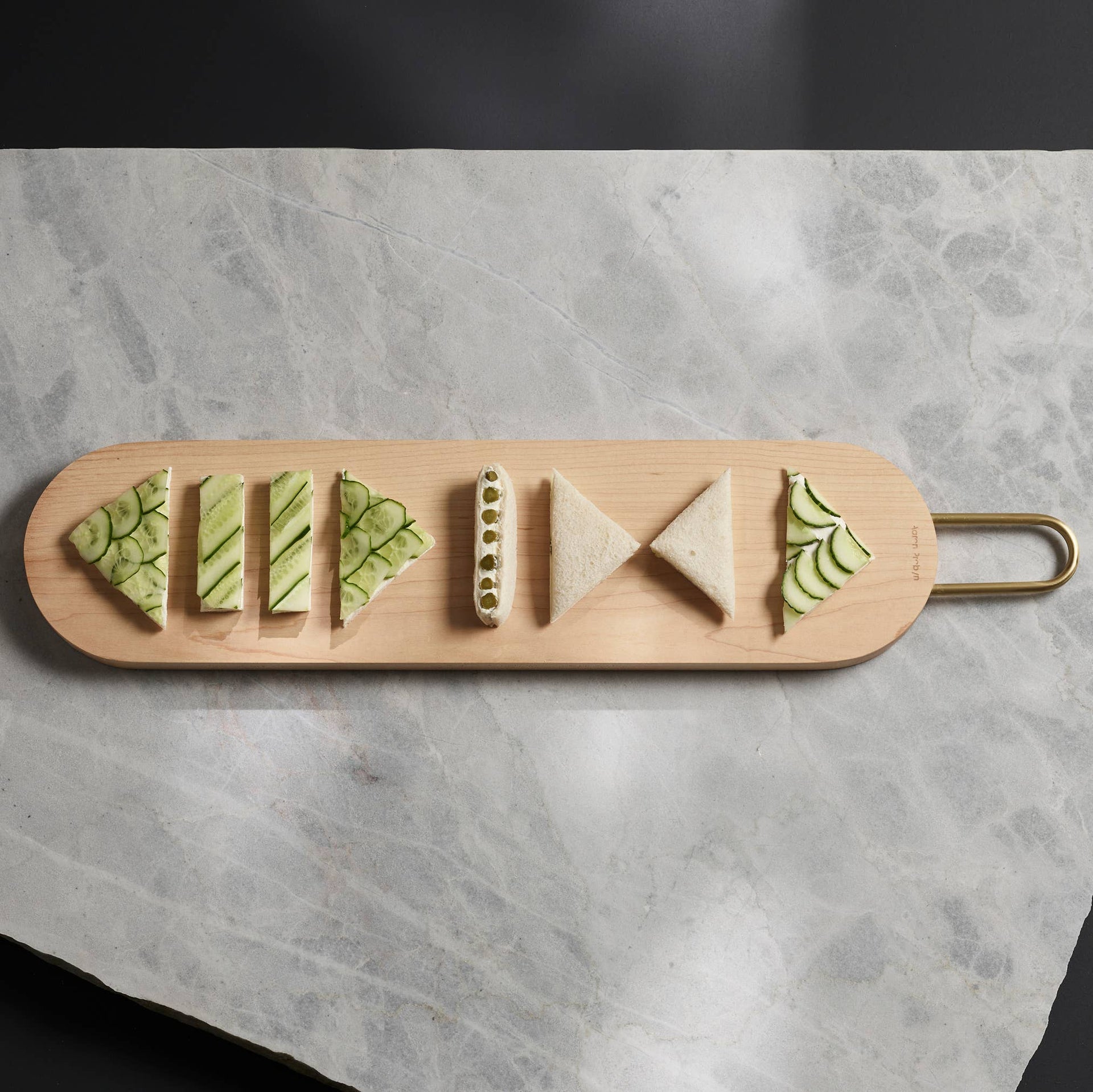 HEATH Maple serving/ cutting / chopping board, Long Pill